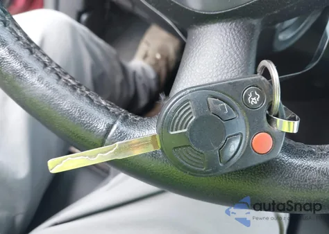 2014 Ford Focus Se z USA, uszkodzony, nr VIN 1FADP3F22EL297811